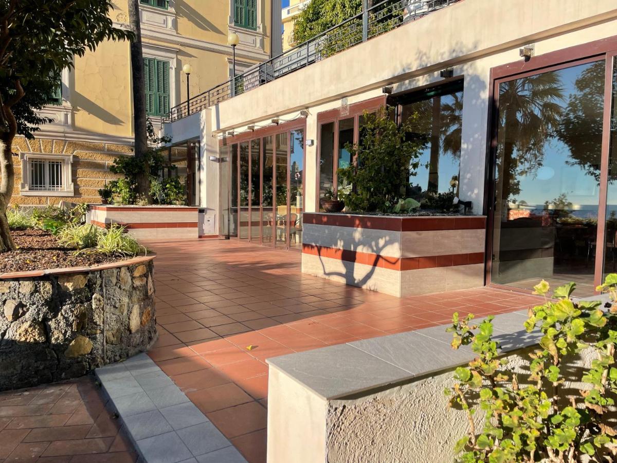 Hotel Miramare อิมเปรีอา ภายนอก รูปภาพ
