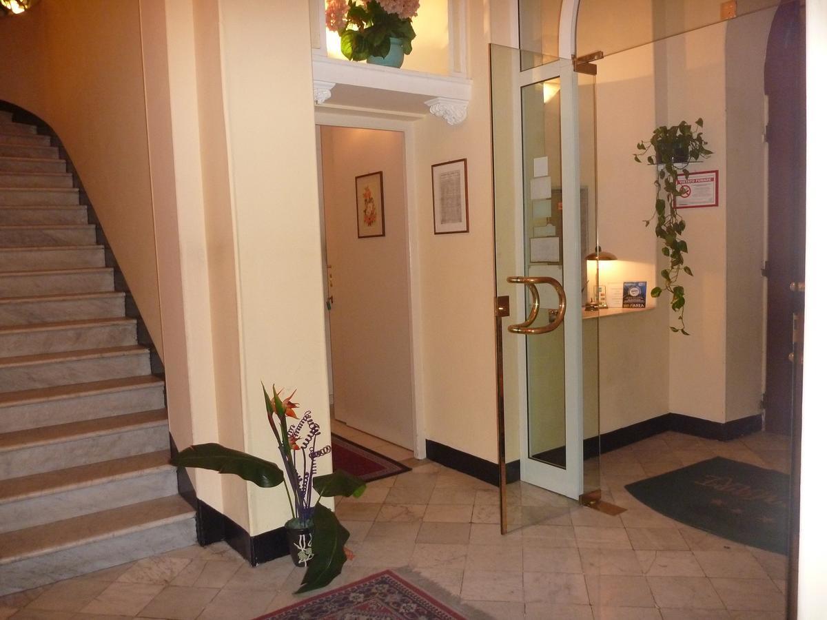 Hotel Miramare อิมเปรีอา ภายนอก รูปภาพ