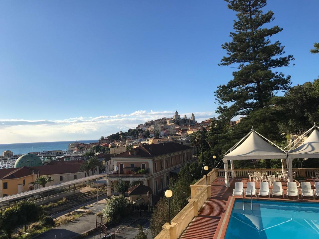 Hotel Miramare อิมเปรีอา ภายนอก รูปภาพ