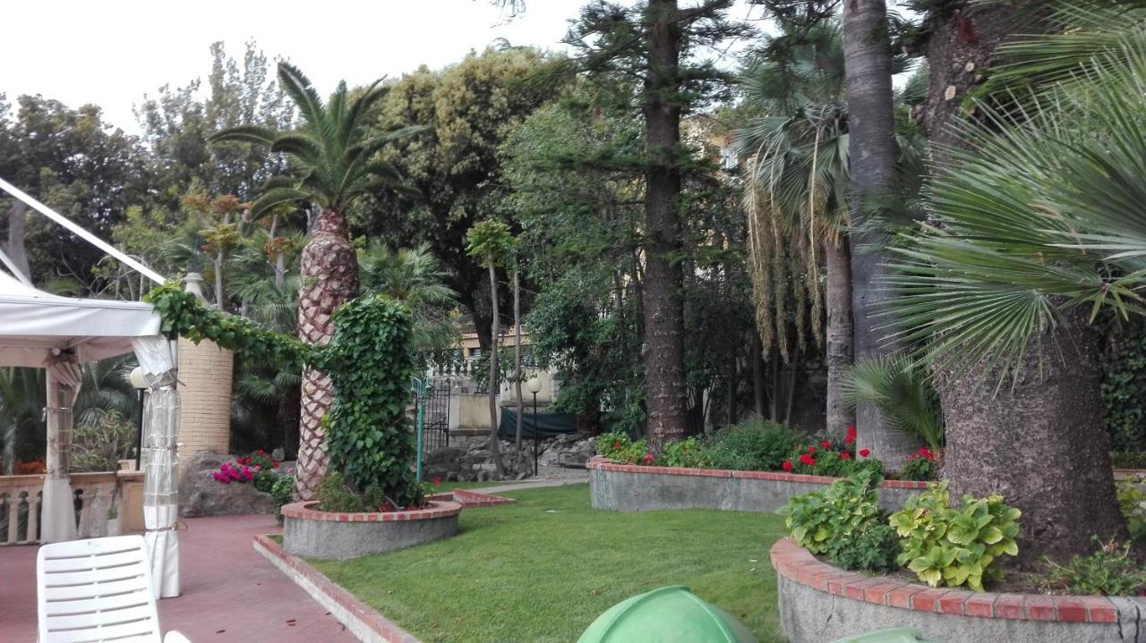 Hotel Miramare อิมเปรีอา ภายนอก รูปภาพ