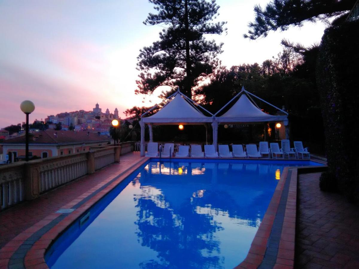 Hotel Miramare อิมเปรีอา ภายนอก รูปภาพ